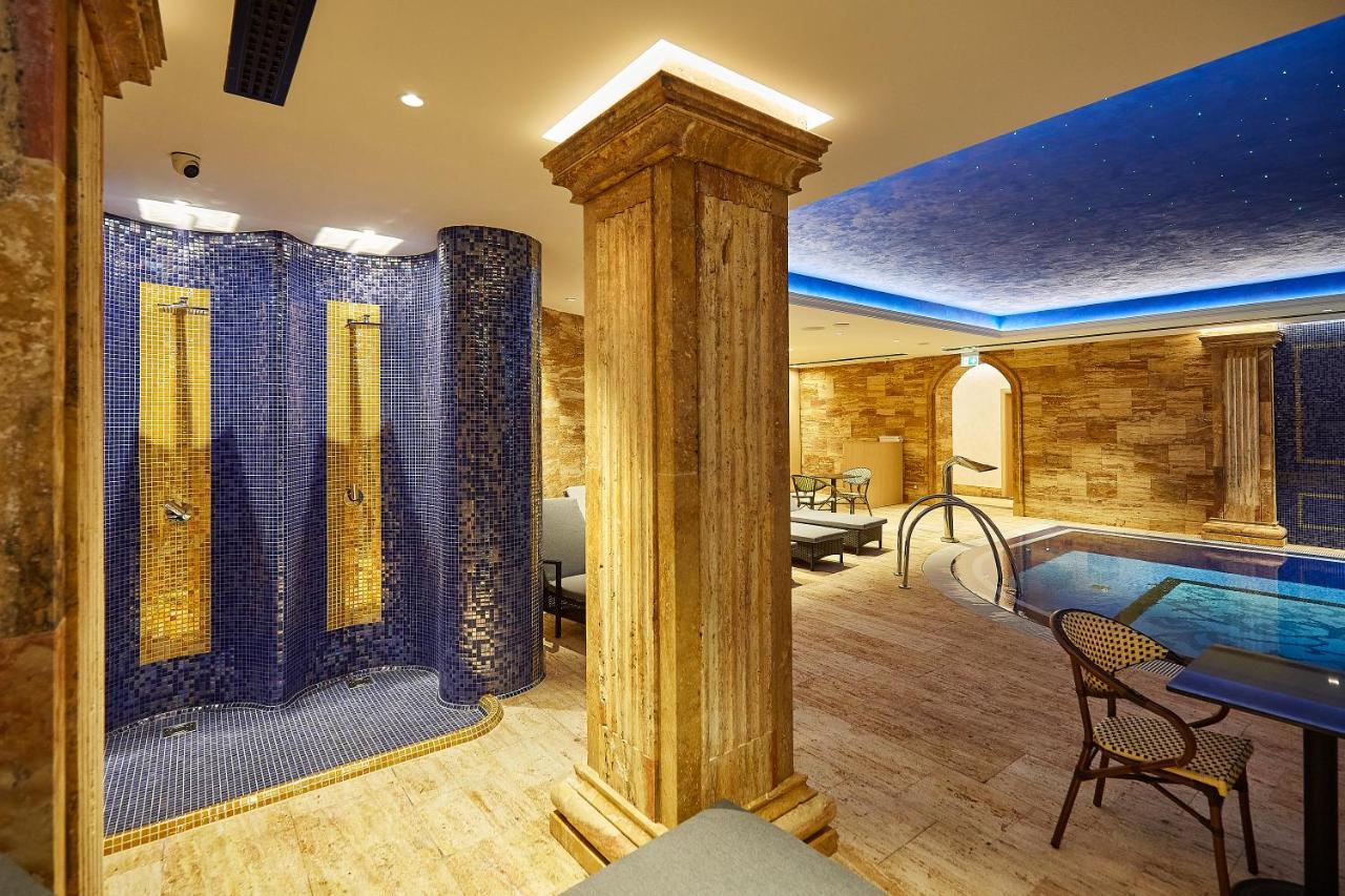 A Hoteli - Hotel Park Vrnjacka Banja Bagian luar foto The spa at the Hotel de la Ville