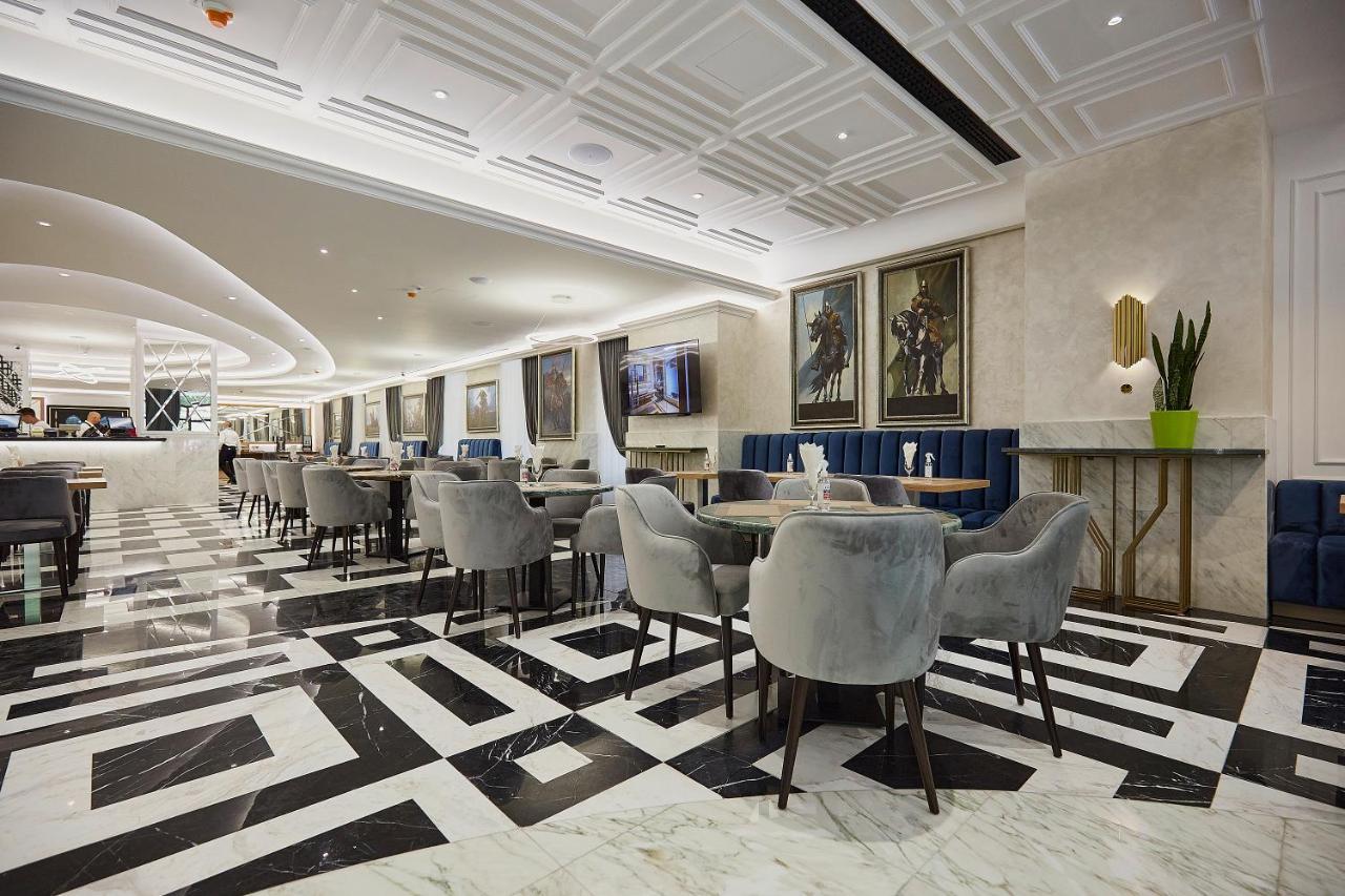 A Hoteli - Hotel Park Vrnjacka Banja Bagian luar foto The lounge at the airport