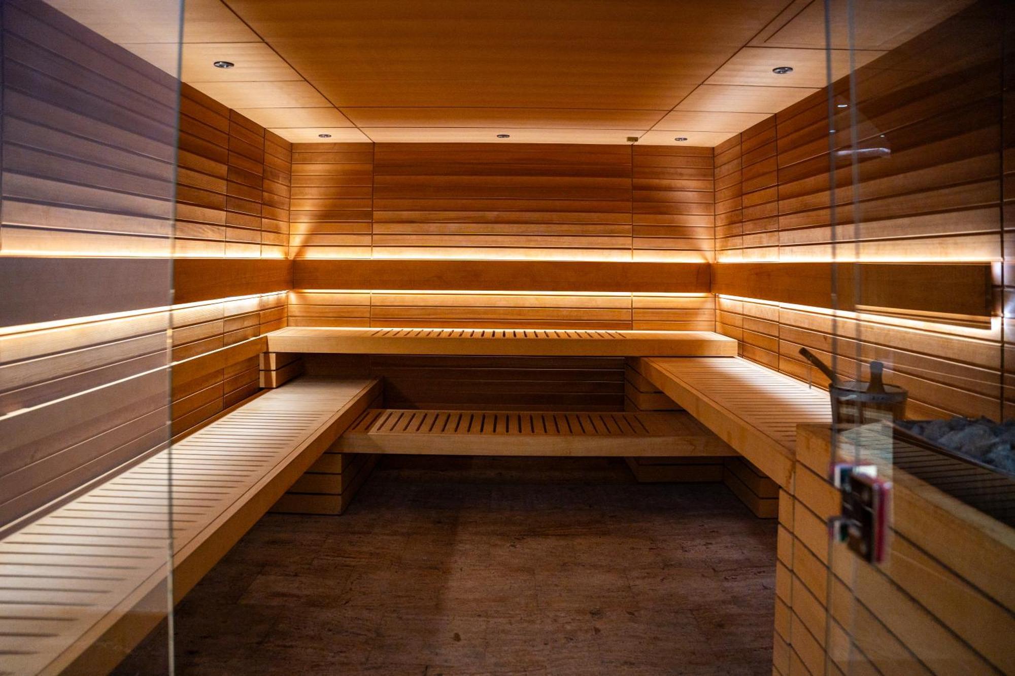 A Hoteli - Hotel Park Vrnjacka Banja Bagian luar foto A modern Finnish sauna